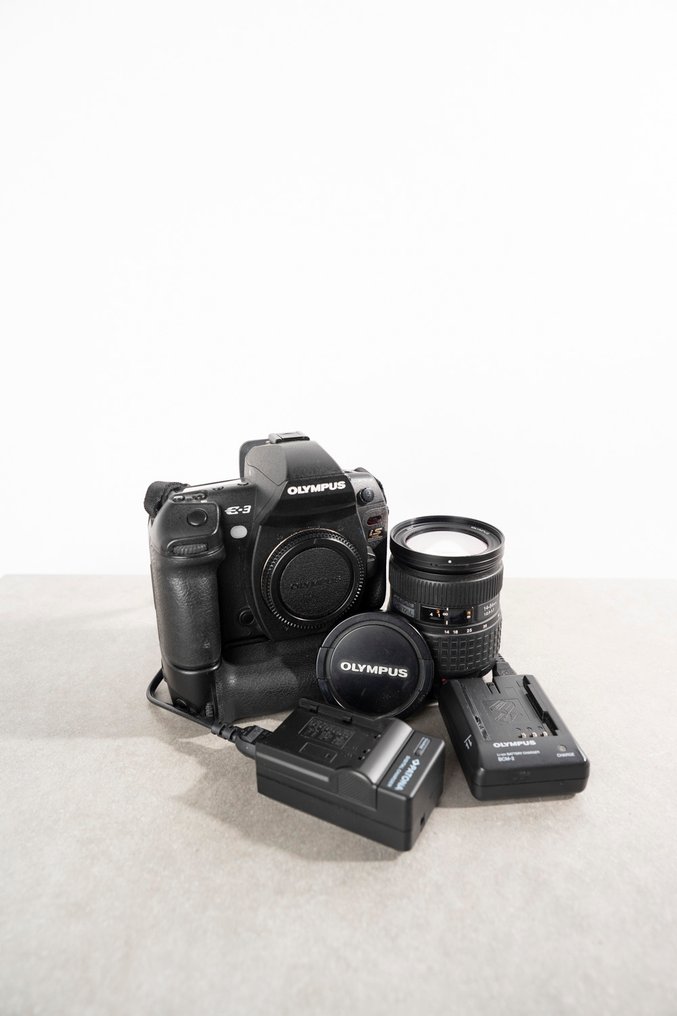 Olympus E-3 + Zuiko Digital 2.8-3.5/14-54mm + HLD-4 数码反光相机 (DSLR) #1.0