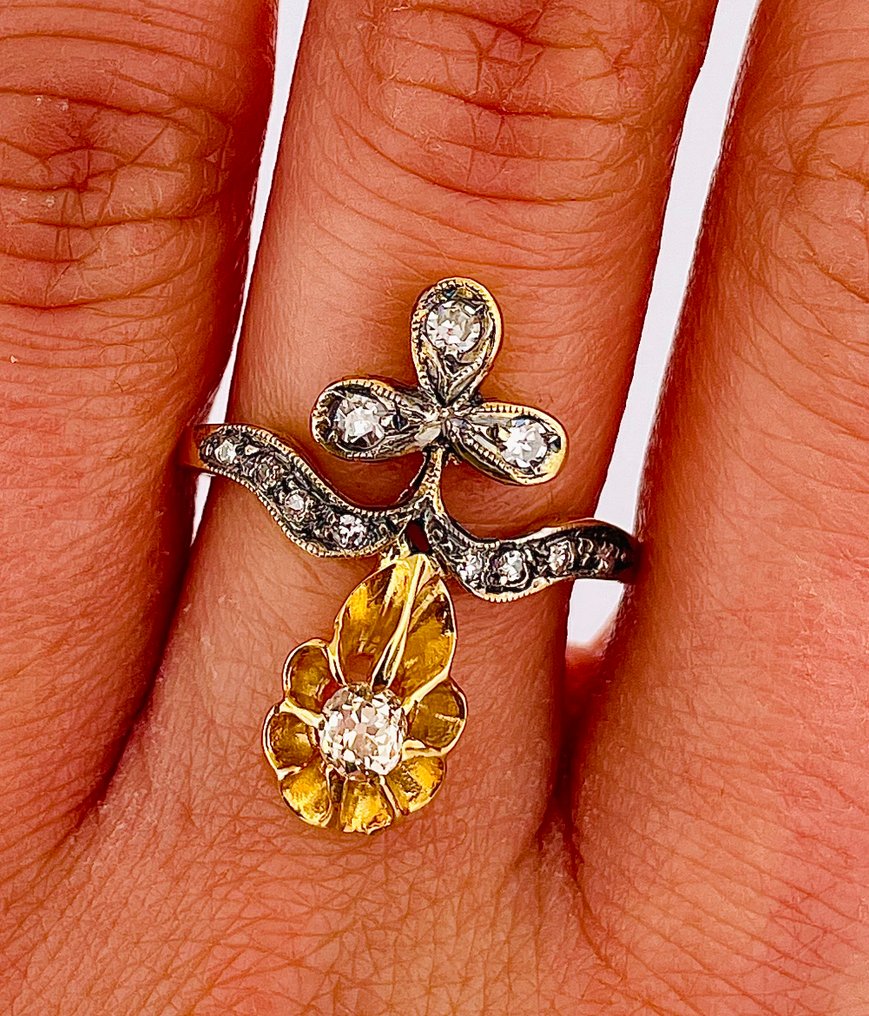 Sans prix de réserve - Bague - 9 carats Or jaune, Argent Diamant (Naturelle) #3.2