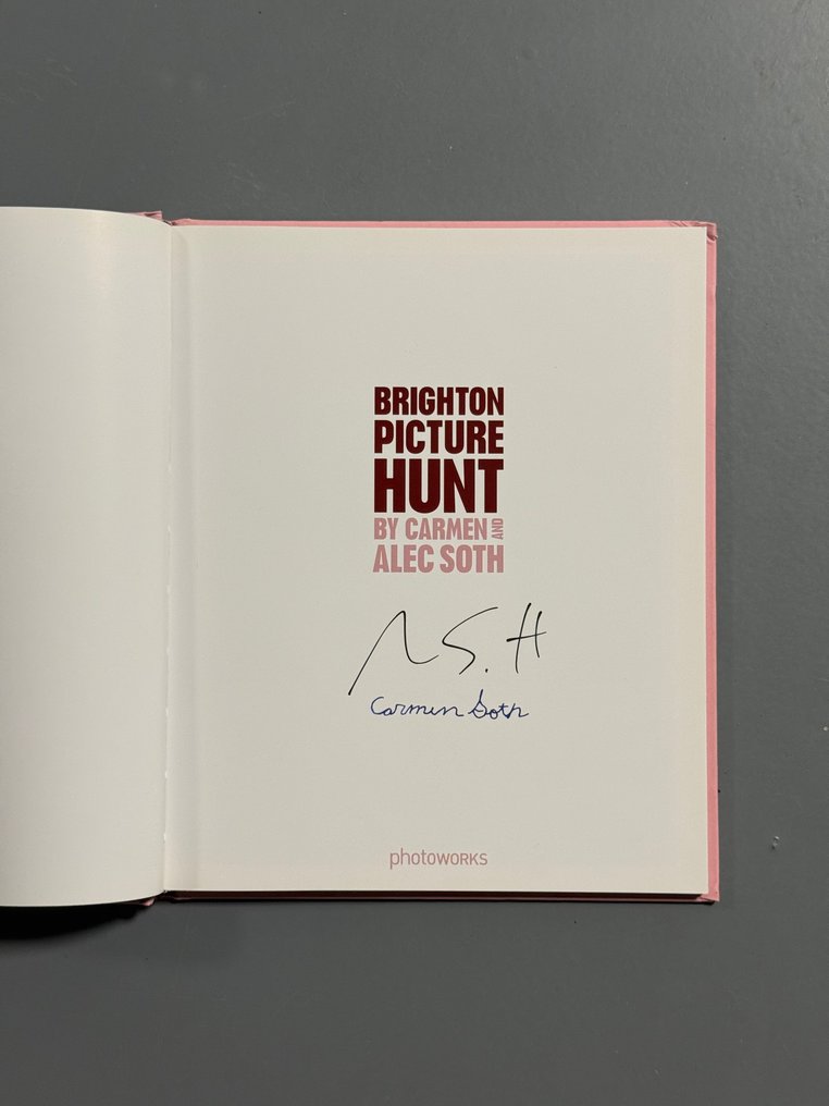 Alec Soth - Brighton picture hunt - by Carmen and Alec Soth - 2010 #1.0