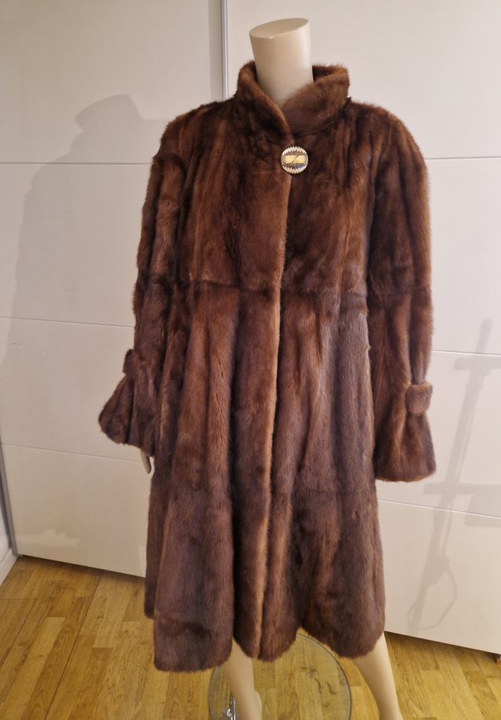 Saga Furs - 外套 #1.0