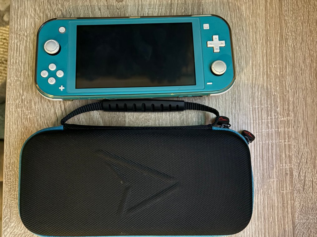 Nintendo - Switch Lite - with accessories - Console de jeux vidéo #1.0