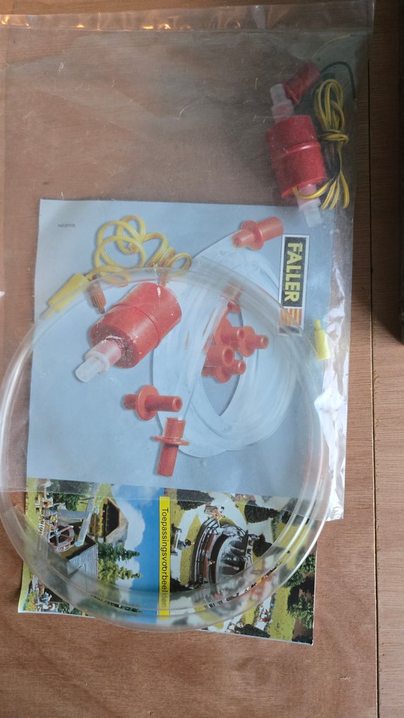 Faller H0 - Edifícios de modelismo ferroviário (3) - Incluído, bomba nova adicional. #3.2