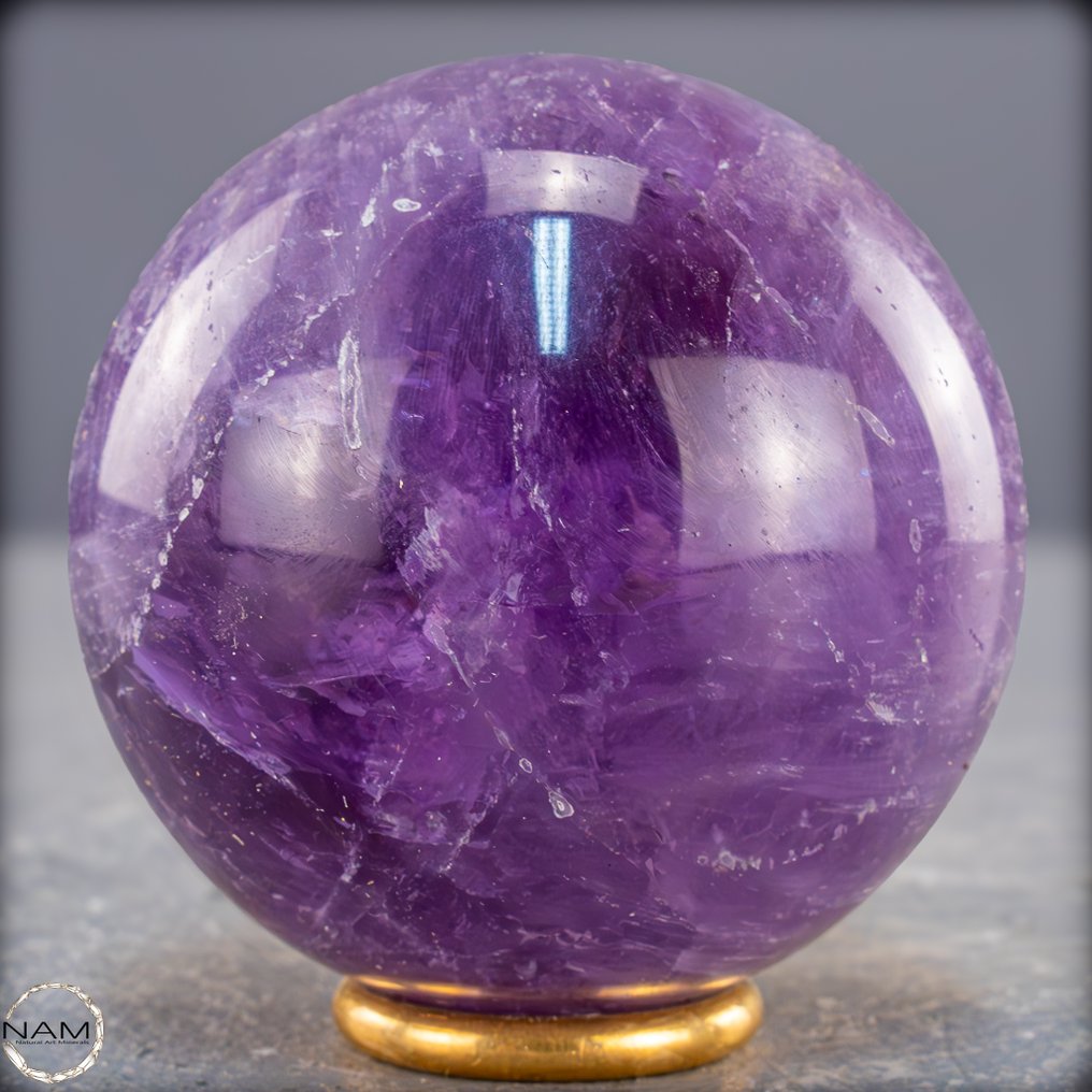 Fascinating amethyst sphere Intense violet depth and timeless elegance.- 324.67 g #2.1