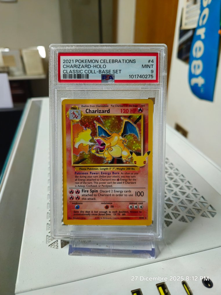 Pokémon - 1 Graded card - Charizard #4 Folie - PSA 9 - Various sets #1.0