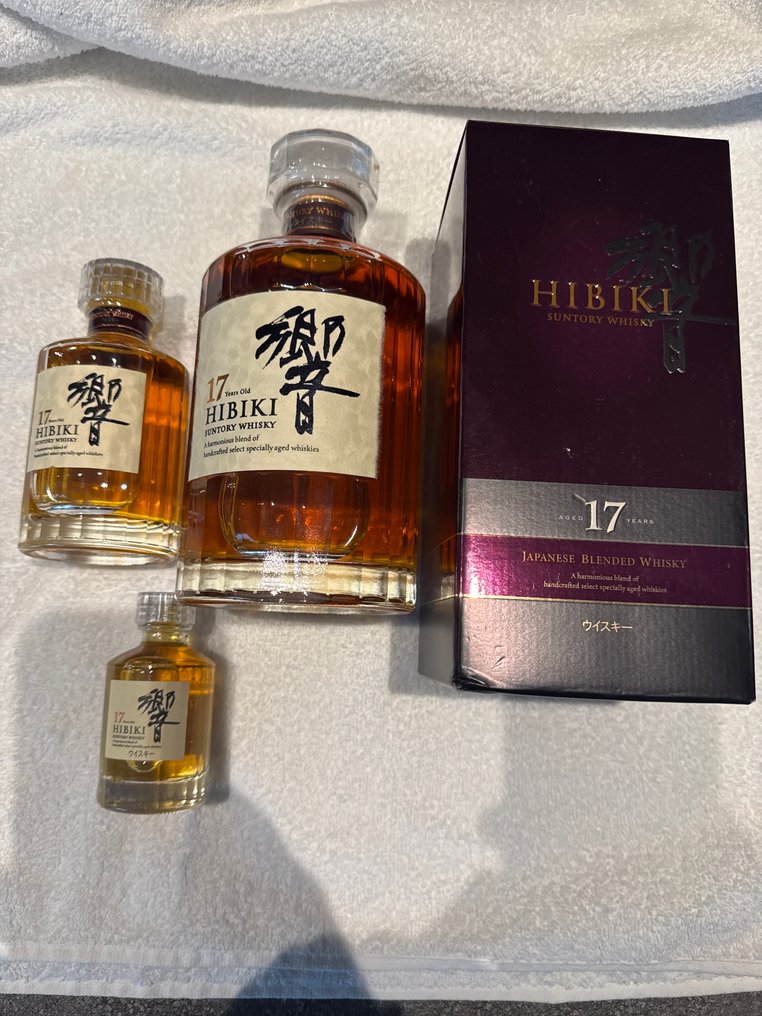 Hibiki 17 years old - Suntory  - 70 cl, 180 ml, 5 cl - 3 flaskor #1.0