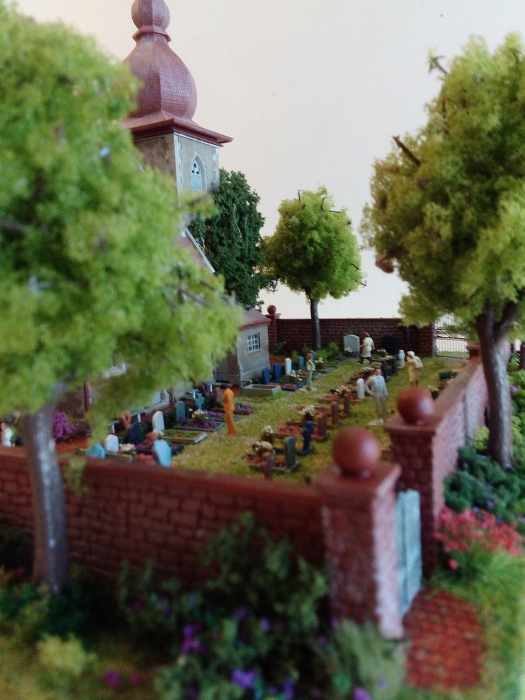 Busch, Faller, Noch, Preiser H0 - 模型火車風景 (92) - 市教堂配有大型详细的墓地 #1.0
