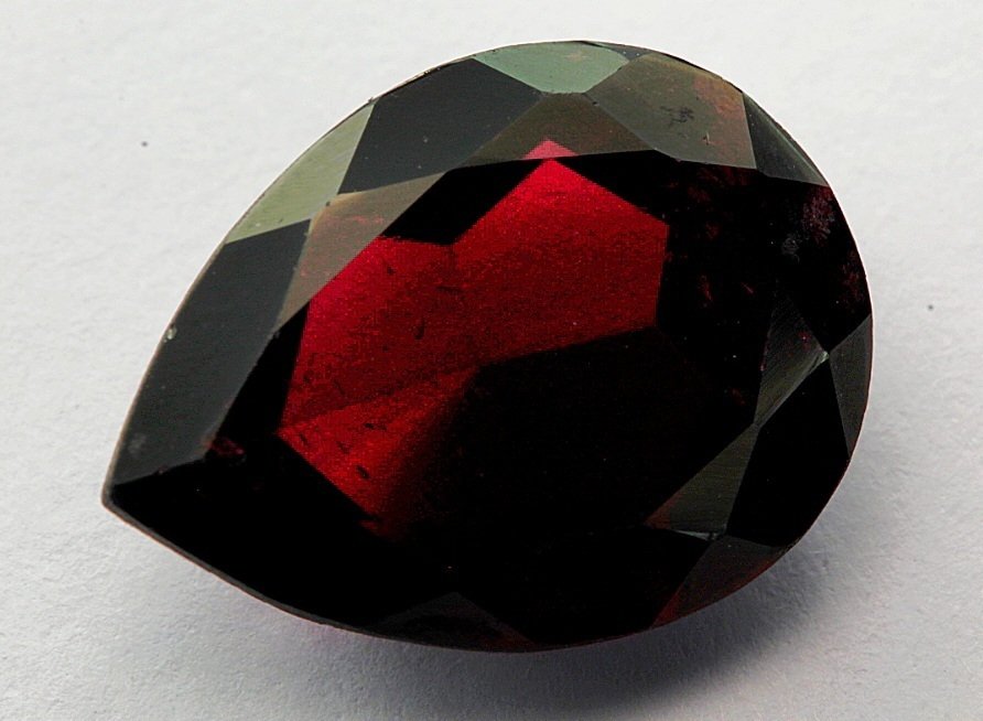 Ingen mindstepris Rød, Violet Granat  - 10.13 ct - Instituto Gemólogico Español (IGE) #1.0