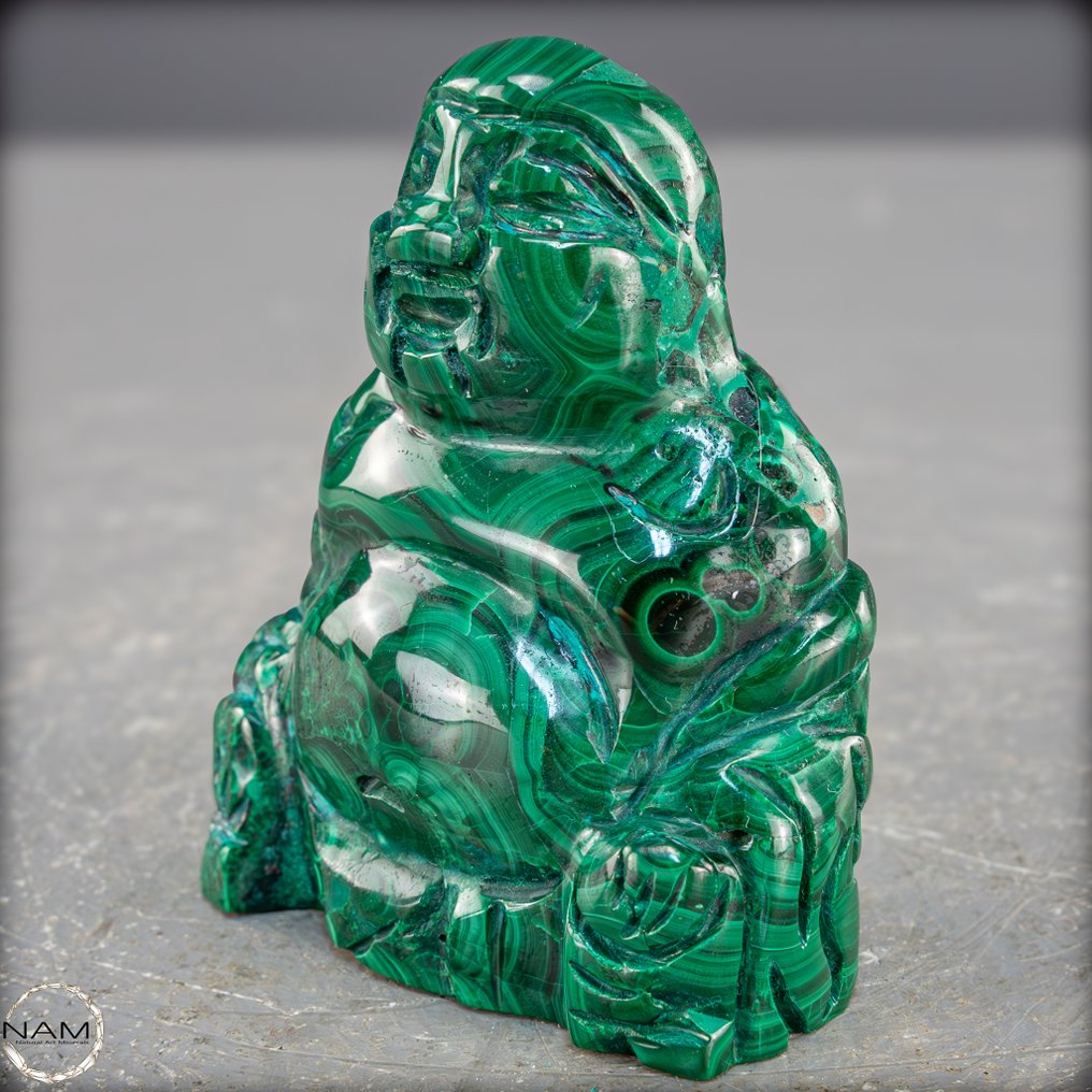 Φυσικός Μάλαχιτ-Βούδας με εκφραστική ζωγραφιά. Ένα σπάνιο, υψηλής αισθητικής συλλεκτικό αντικείμενο.- 173.88 g #1.0