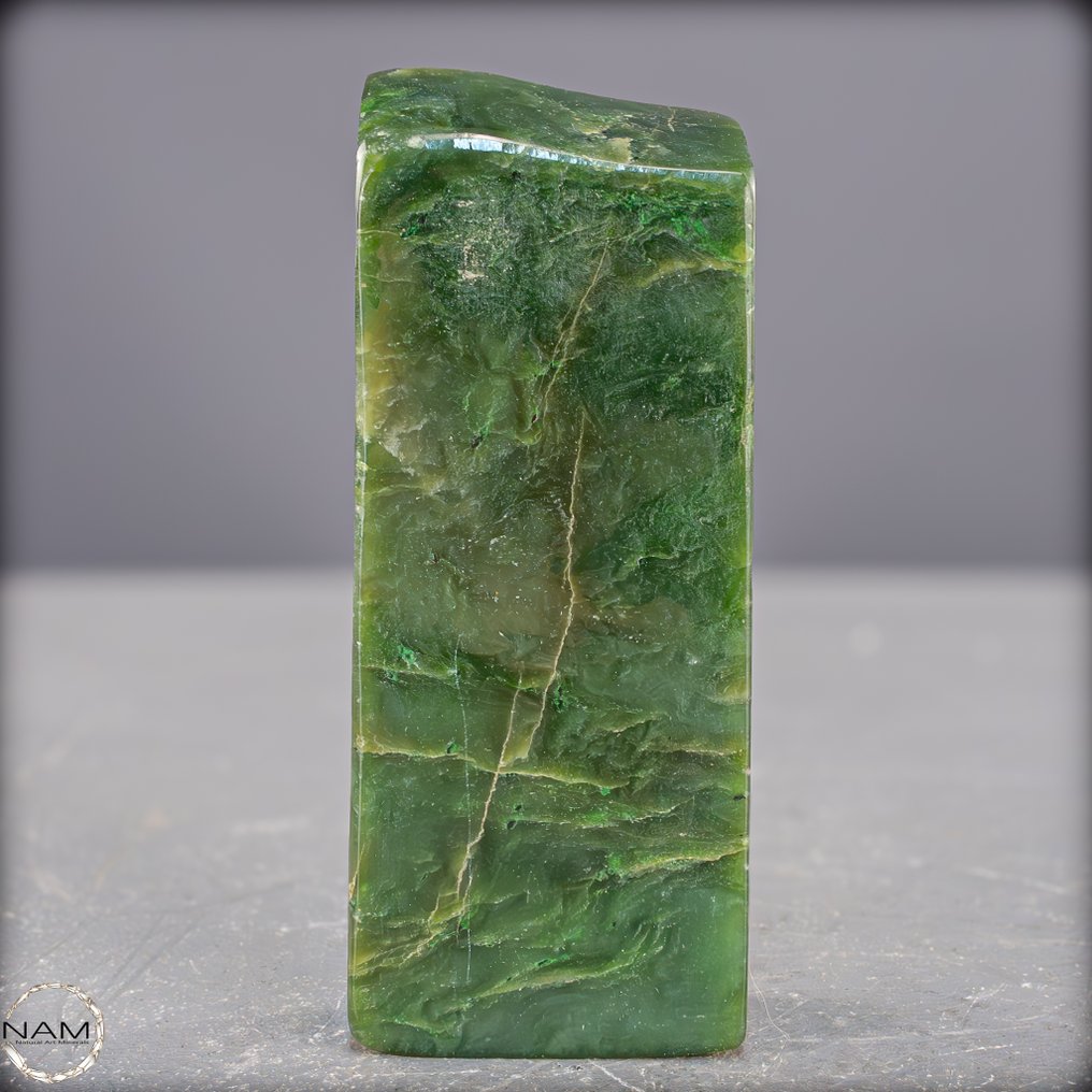 Naturlig høyverdig jade-nephrit Friform- 442.61 g #3.2