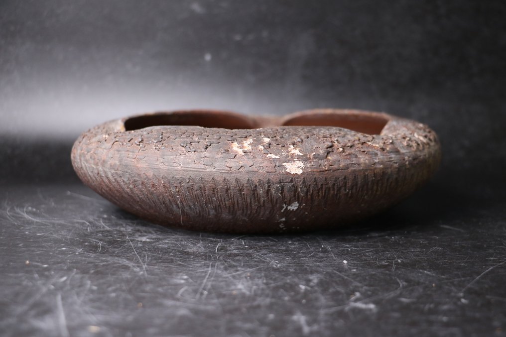 Texturált kerámia tál természetes hamu mázzal. - Kerámia - Japán - 1900-2000 #1.0