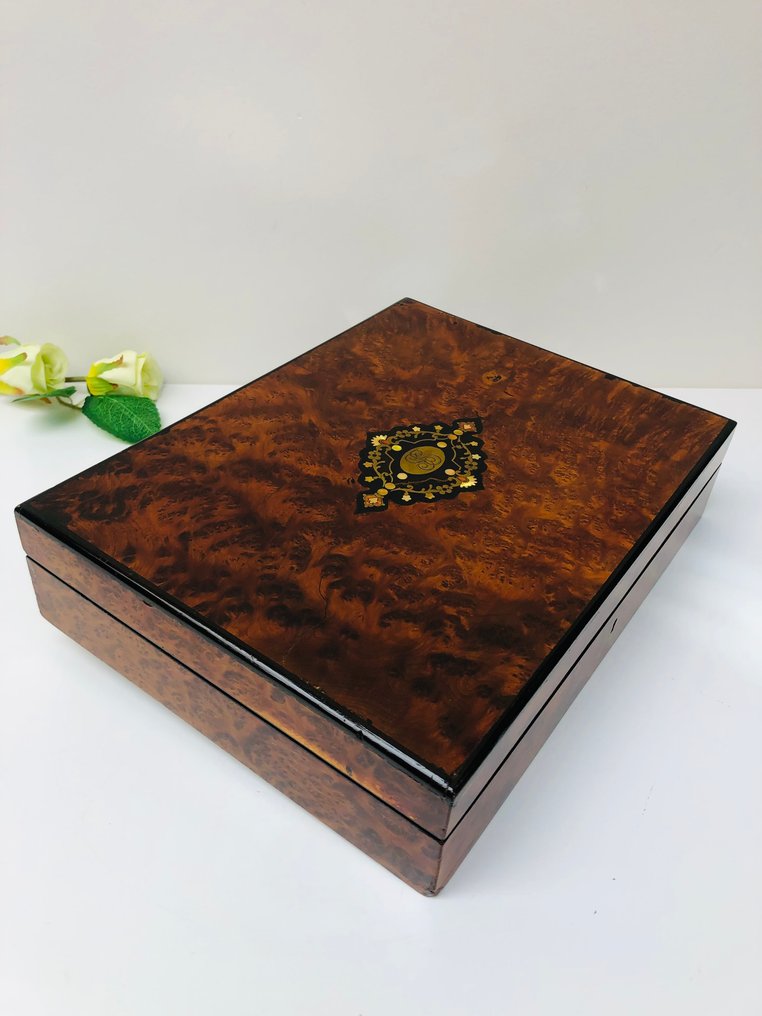 Κουτί ραπτικής - Thuya, Mahogany - Κουτί παιχνιδιών για φλίτζες #1.0