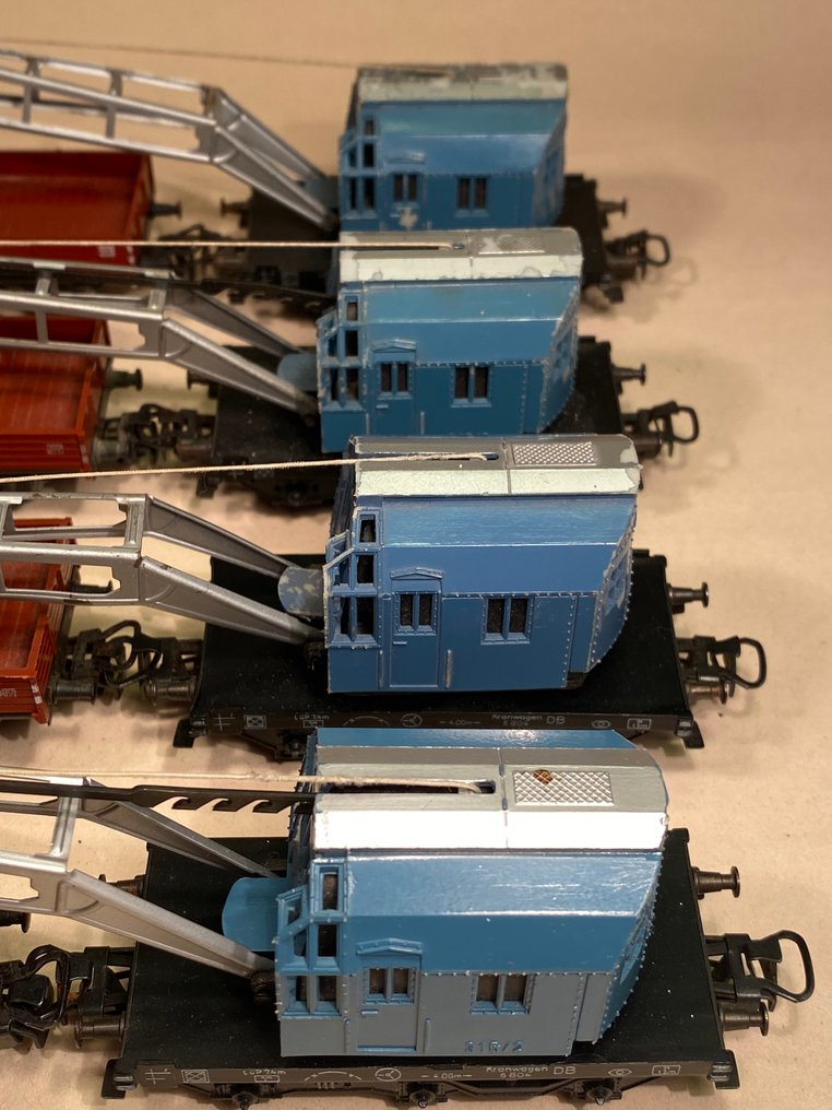 Märklin H0 - 4611, 4503 - Σετ τρένου μοντελισμού μεταφοράς εμπορευμάτων (8) - 4 κλασικές γερανοβάρκες KRUPP-ARDELT με βοηθητικά βαγόνια - DB #3.2