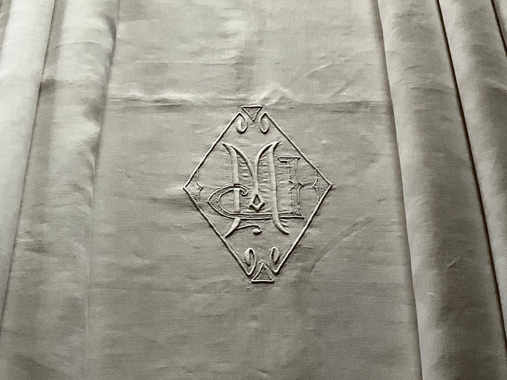 Vroeg 20e eeuws linnen beddengoed met initialen M.J. - Textiel - 3.2 m - 2.1 m #3.2