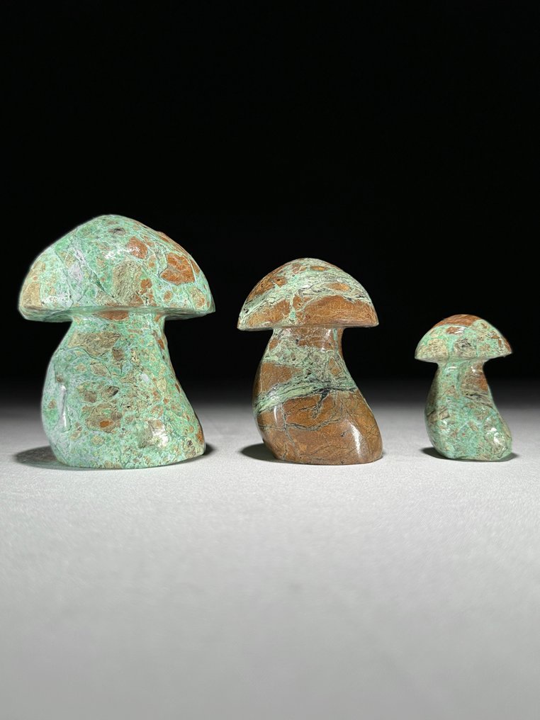 无底价 - 精彩的绿色Smithsonite三件套 蘑菇- 1100 g - (3) #1.0