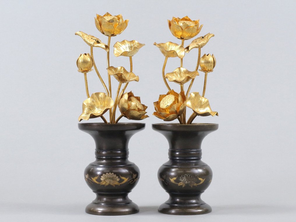 装饰饰品 - 铜制 Jyoka 一对（净化莲花）——佛教供桌配件 - 日本 - 无保留价 #1.0