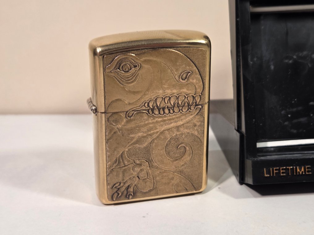 Zippo - Barrett Smythe - T-Rex Dinosaur - Lighter - Messing #4.3