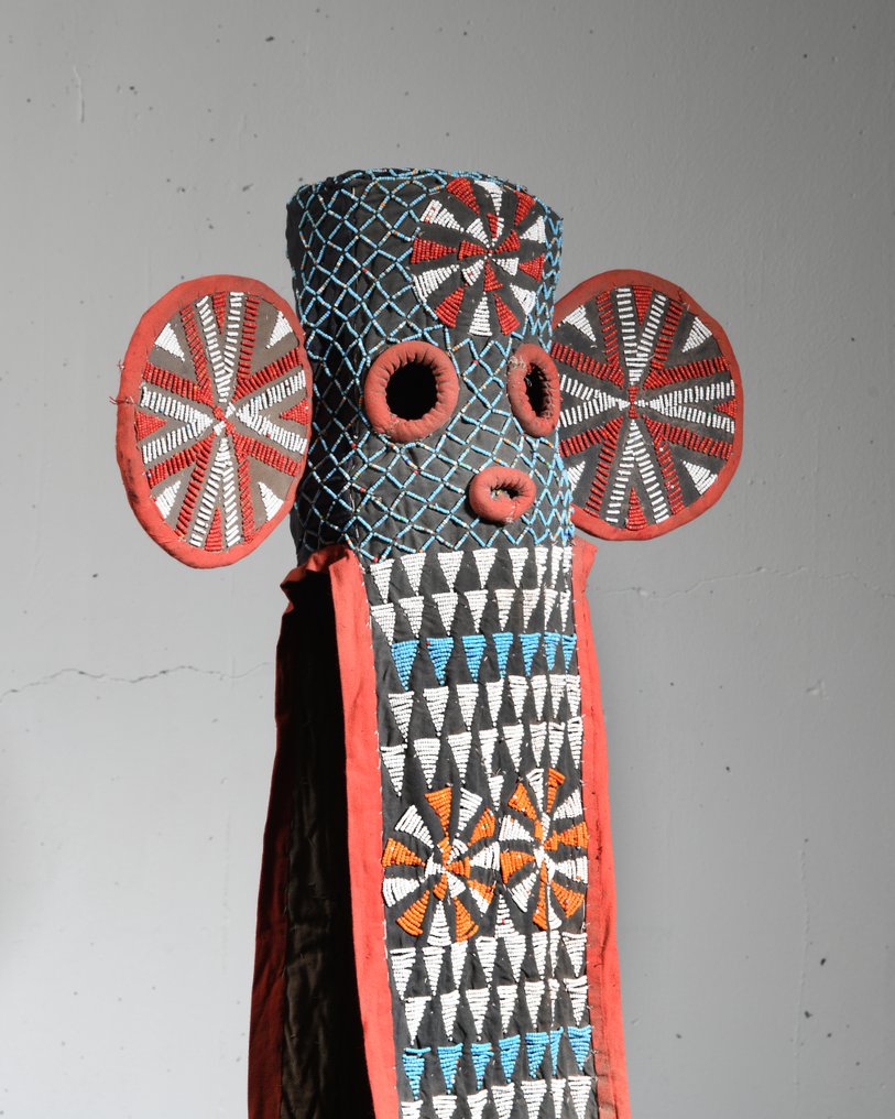 大象珍珠装饰冠饰面具 - Bamileke - Cameroon #1.0