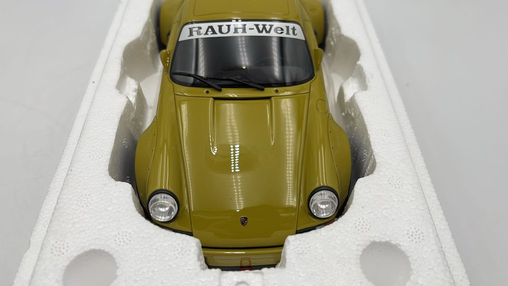 GT Spirit 1:18 - Modelbil - Porsche RWB Classic Kaki - (cod.27) #1.0