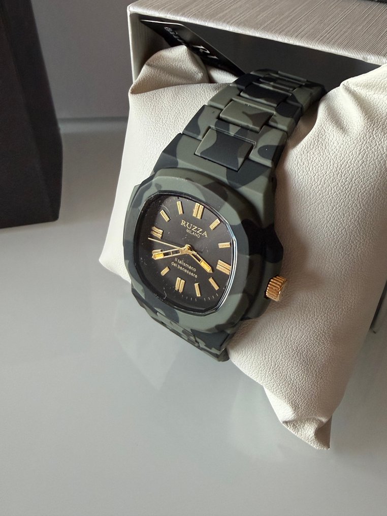 RUZZA - Zonder minimumprijs - Heren - 2020+  #1.0