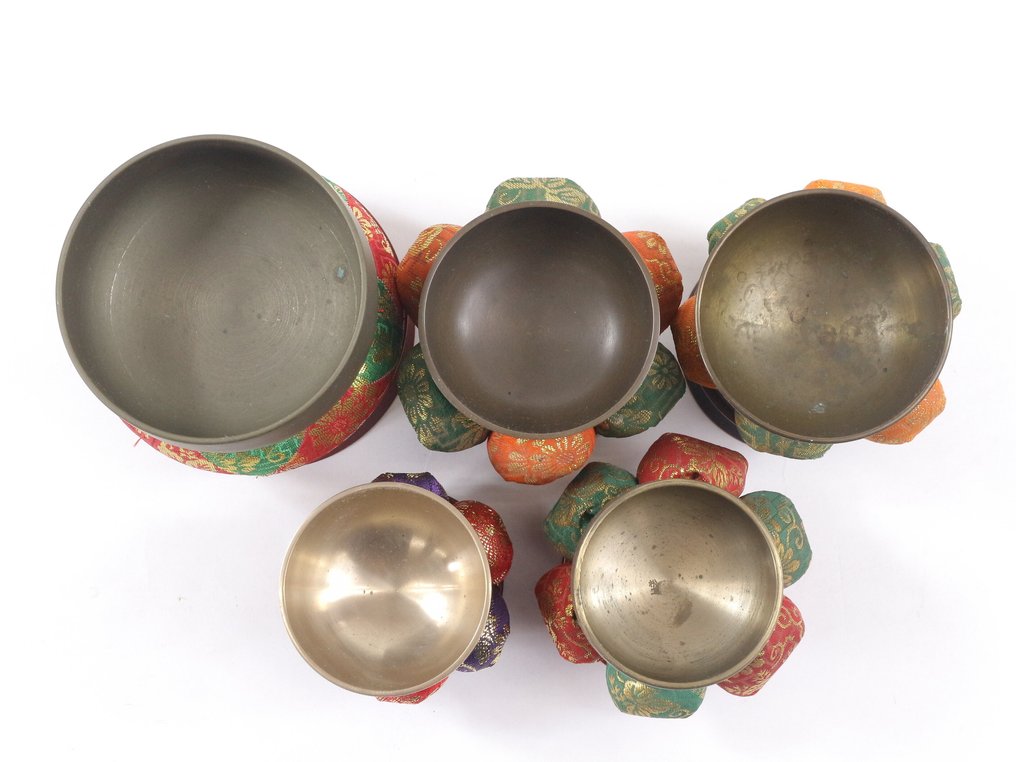 Σετ κουδουνιών Orin (σετ 5 τεμαχίων) – Ρωσική περίοδος, 4-τεμάχιο σετ τελετουργικών κουδουνιών με - Μέταλλο - περίοδος Showa - Χωρίς ελάχιστη τιμή #3.2