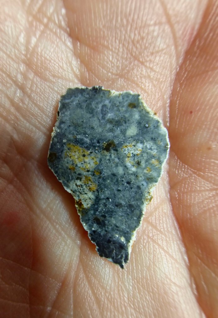 Meteoritul lunar Bechar 006. Breccie feldspatică - 1.05 g #3.2