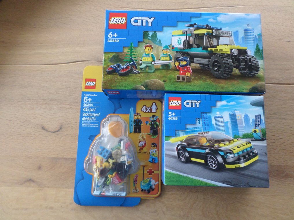 Lego Set - Stad - Lego City 40582 Off-Road Ambulance -60383 Electric Sports car -40344 Summer Celebration set #1.0