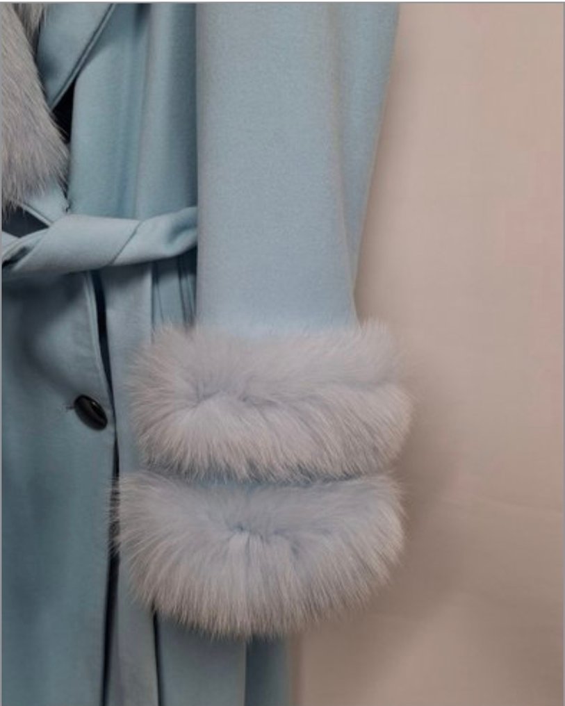 Artisan Furrier - Mantel #2.1