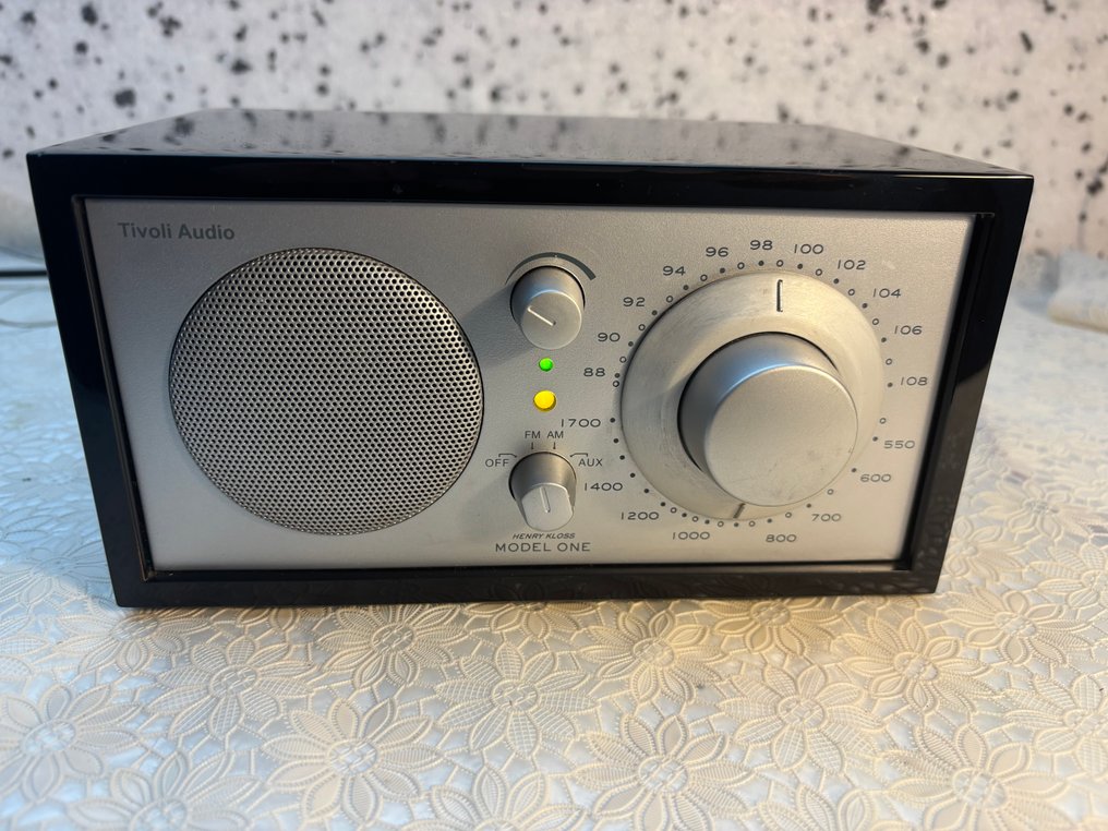 Tivoli Audio Henry Kloss - Model One Radio #1.0
