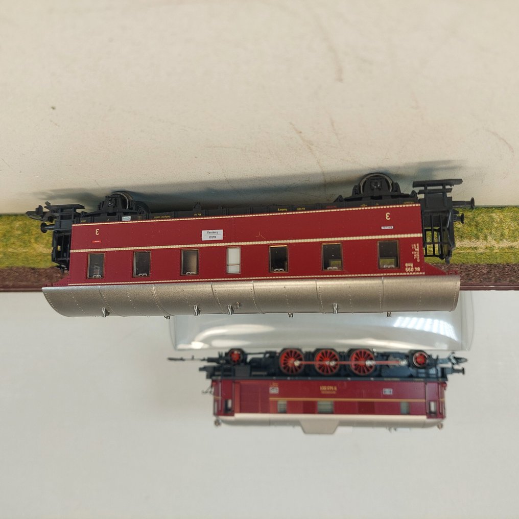 Märklin H0 - 34210 - 模型客運火車套裝 (3) - V 140 001 和 2 节乘客车厢 - DB #4.3