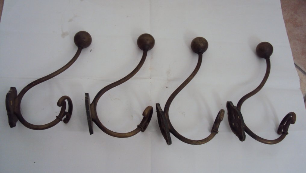 Cabide (4) - Bronze patinado - cabideiro em bronze #1.0