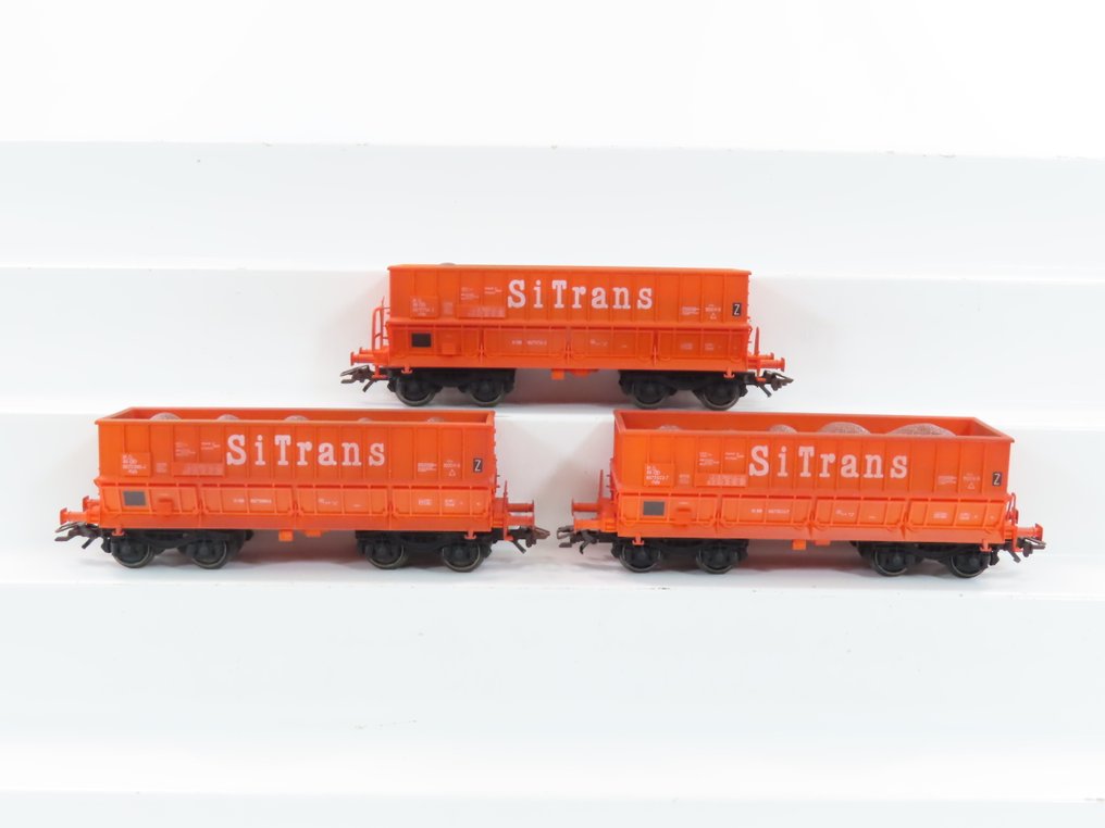 Märklin H0 - 48448 - Σετ τρένου μοντελισμού μεταφοράς εμπορευμάτων (1) - Σετ τριών φορτηγών βαγονιών με 4-άξονες καρότσες με εκτύπωση 'Sitrans' Τύπος Falls. - NMBS #1.0