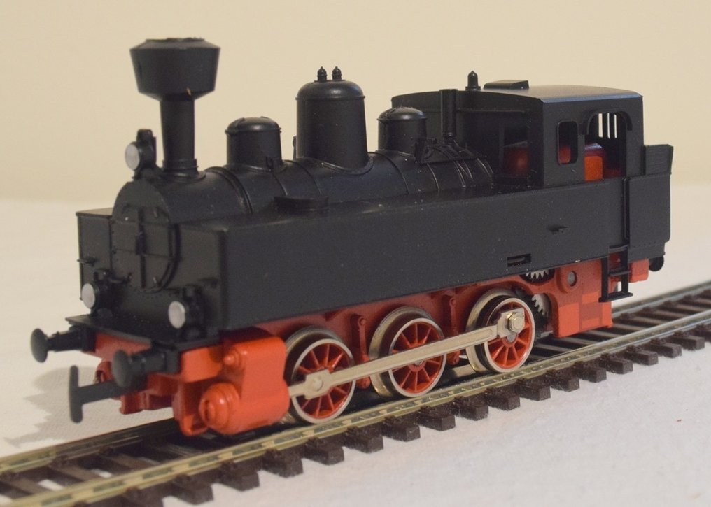 Märklin H0 - 模型客運火車套裝 (3) - 蒸汽机车配备两节经典的旅客车厢 - KLVM #2.1