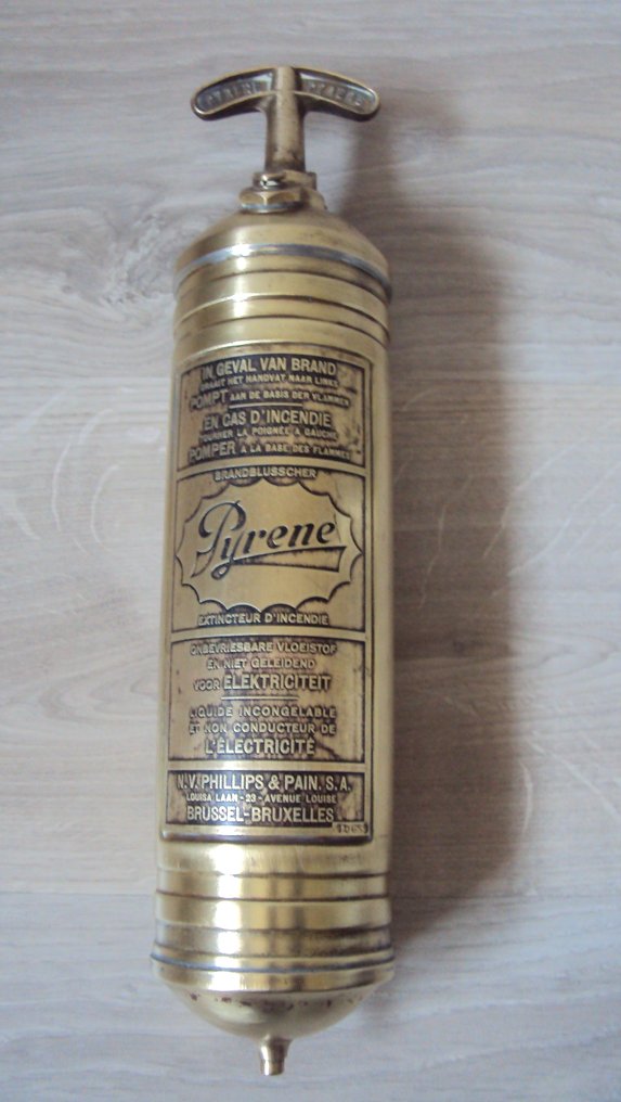 用于1930年代老旧车辆的灭火器 - pyrenè - type pyrené - 1930 #1.0