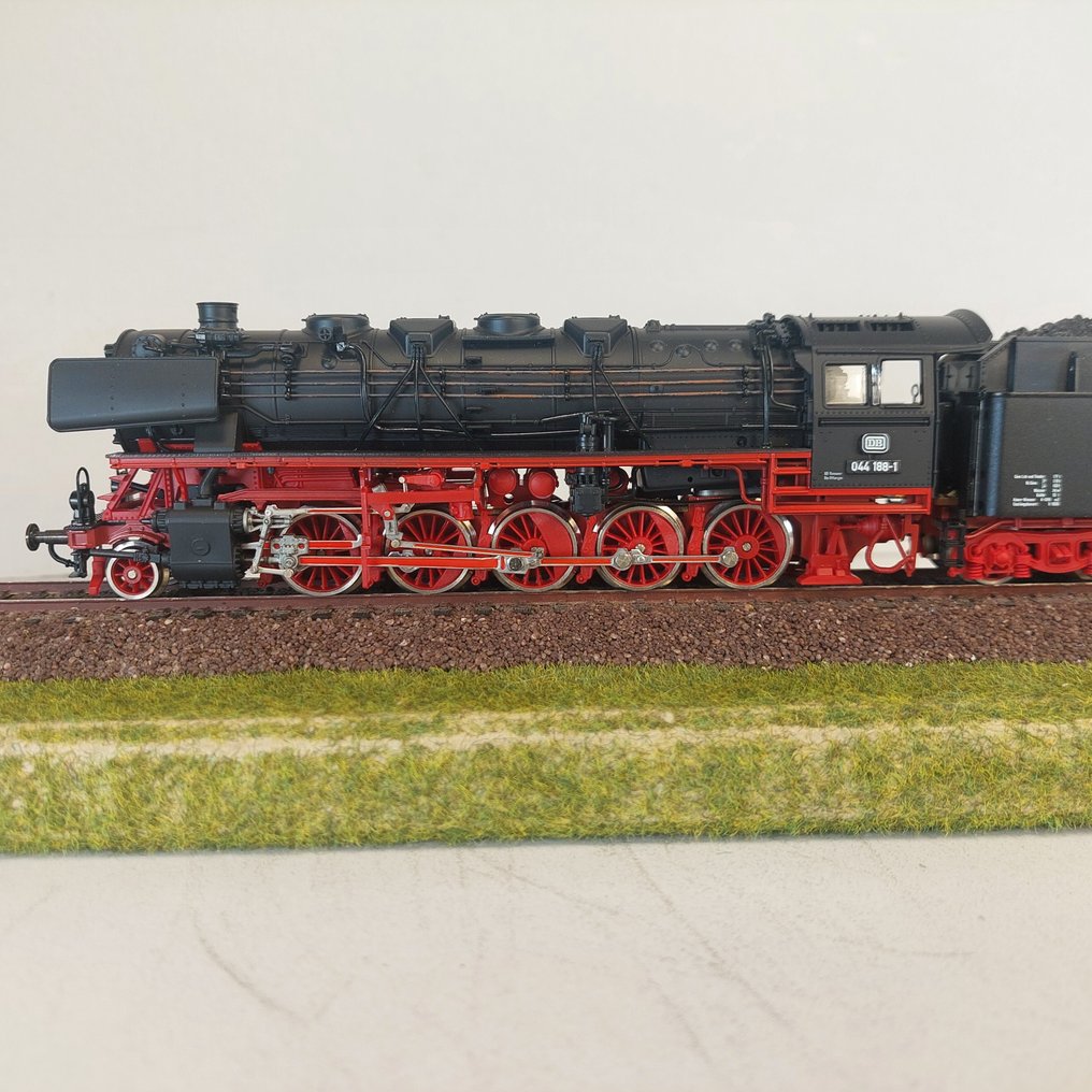 Roco H0 - 04126B - Damplokomotiv med tilhengervogn (1) - BR 044 188-1 - DB #2.1