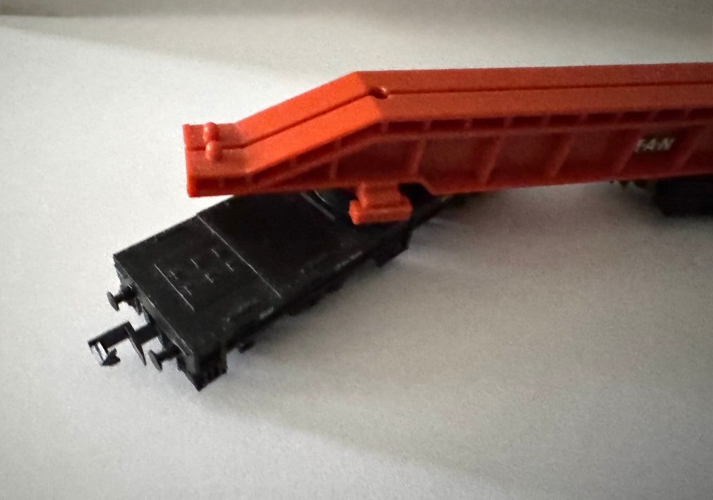 Arnold Rapido, Roco N - 4931 / 934 - Βαγόνι τρένου μοντελισμού (2) - Φορτηγό με ράγες με αφαιρούμενο πορτοκαλί στοιχείο φόρτωσης με επιγραφή M-A-N· ξεχωριστά Roco #2.1