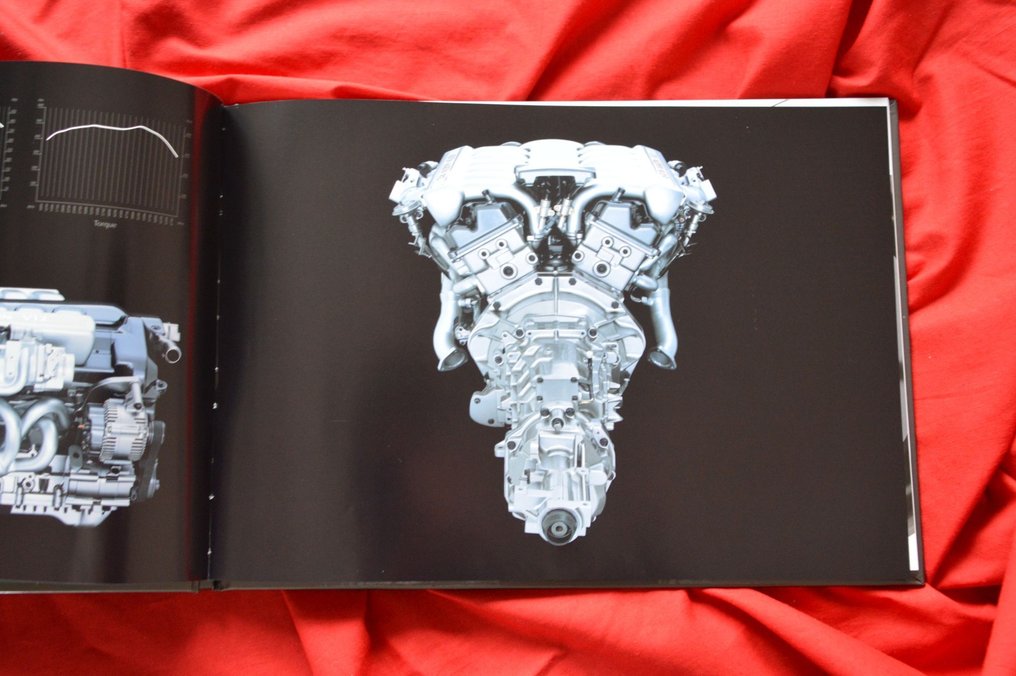 Brochure - Aston Martin - Aston Martin DB7 Vantage original sales brochure hardcover book catalogue #4.3