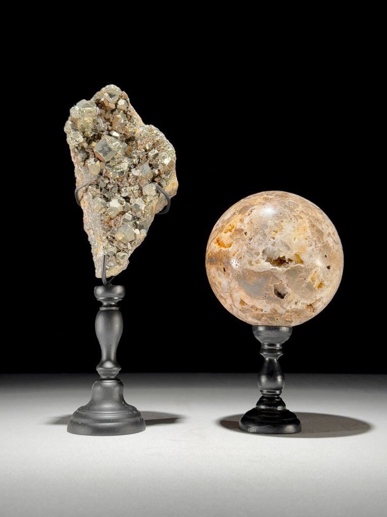 无底价 - 精彩的黄铁矿与石英对 水晶簇与球体,配以定制底座- 3400 g - (2) #1.0
