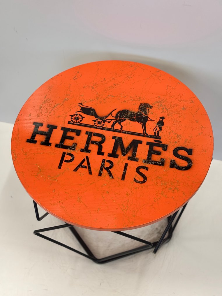 Rob VanMore - Tea-Time on Hermes Table - ø50cm #3.2