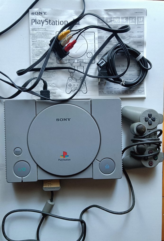 Sony - Playstation 1 (PS1) - SCPH-7502 - Video game console + games #1.0