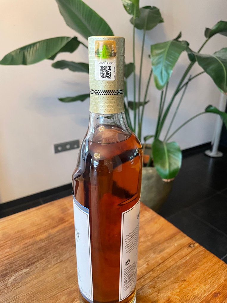 Macallan 18 years old Triple Cask Matured Fine Oak 2018 Release - 700 ml #2.1