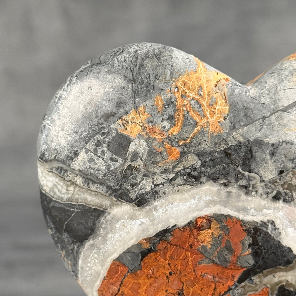 无底价 - 精美的Maligano和Red Jasper一对 心形与球体放置在定制支架上- 1600 g - (2) #3.2