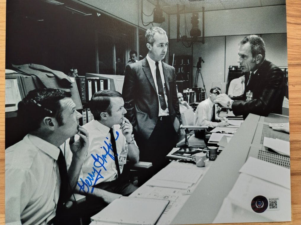 NASA Apollo 13 Flight Director - Gerald Griffin - Signed photo with Beckett COA - 2020+ #2.1