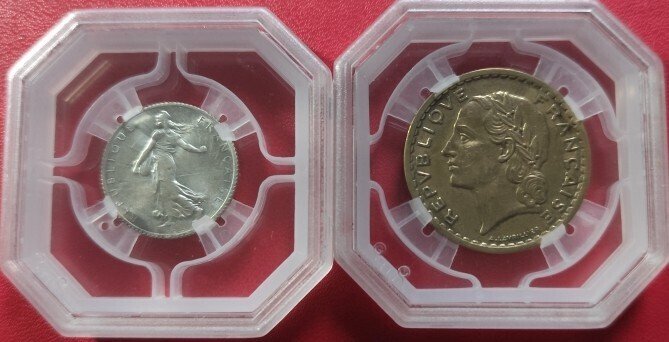 Γαλλία. 1 + 5 franc 1919-1945. UNC Scratch, XF Cleaning (2 monnaies) (χωρίς τιμή ασφαλείας) #1.0