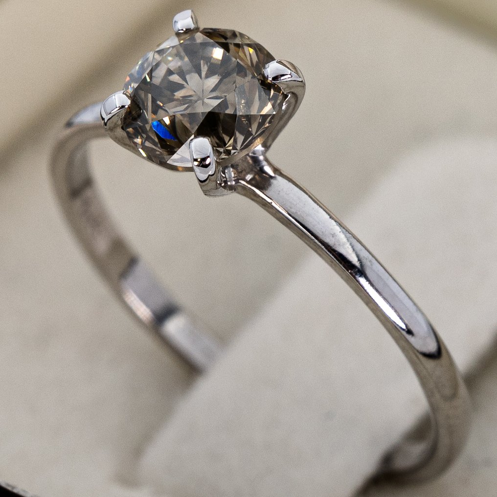 Ohne mindestpreis - Ring - 14 kt Weißgold -  1.06ct. tw. Diamant (Natürlich farbig) - IGI #3.2