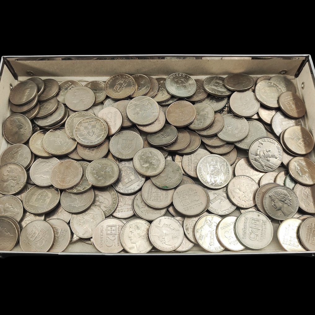 Portugali. Lot with 150x 25 Escudos Coins (mixed lot, several dates) - good for sellers  (Ei pohjahintaa) #1.0