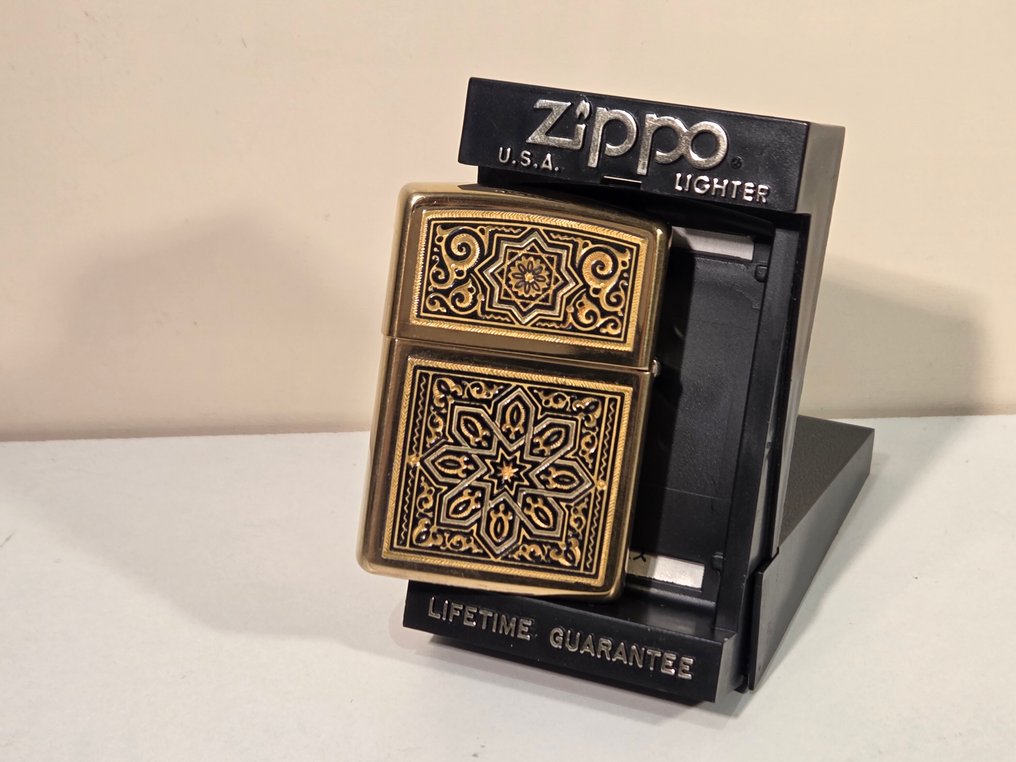 Zippo - Octagon - Toledo serie brass - Brichetă - Alamă #2.1