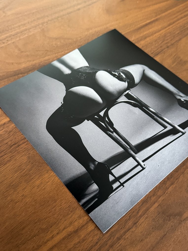 Dominik Valvo - Belle de Nuit #7 - Rémanence - FRAMED #3.2