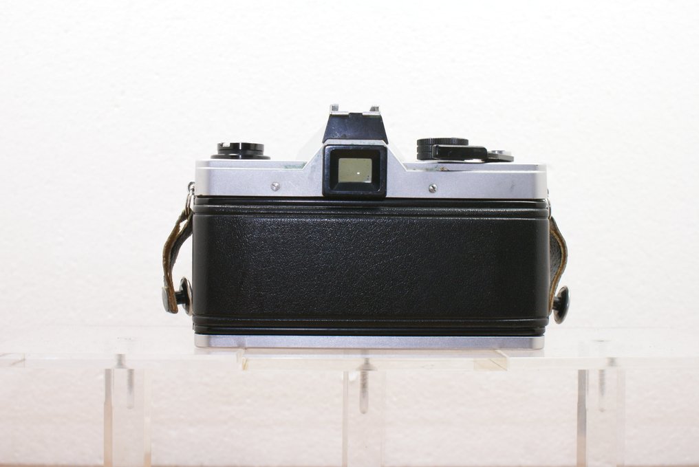 Praktica MTL- 5 + 1.8/50///MT-L 3 1.8/50//Sakar Auto 2.5/135 Single lens reflex camera (SLR) #4.3