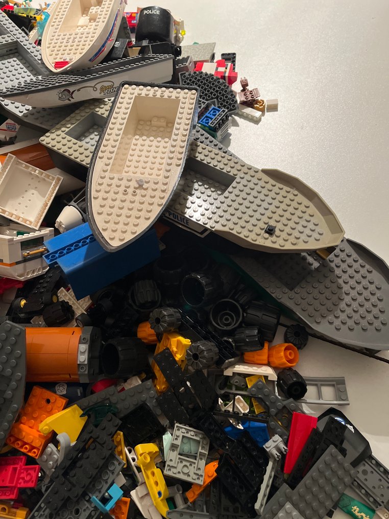 LEGO Bricks - City - Leg #3.2