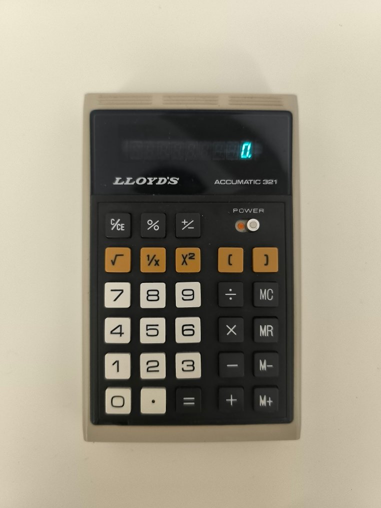 ROYAL/ LLOYD'S - Tietokone (2) #1.0